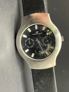 Vintage Android Watch Day Date 24hr Subdials Silver Tone Case Black Band 1.37"